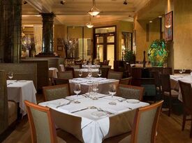 L'Opera Ristorante - L’Opera Main Dining Room - Restaurant - Long Beach, CA - Hero Gallery 2