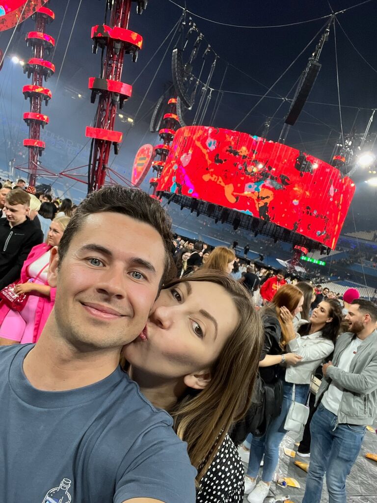 Scott surprised Jess with a trip to Manchester to see one of their favourite artists, Ed Sheeran. 