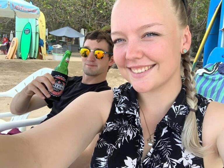 Kyle takes Sam to Bali for her first overseas holiday!