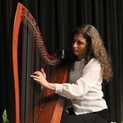 Tracy Glass, Harpist, profile image