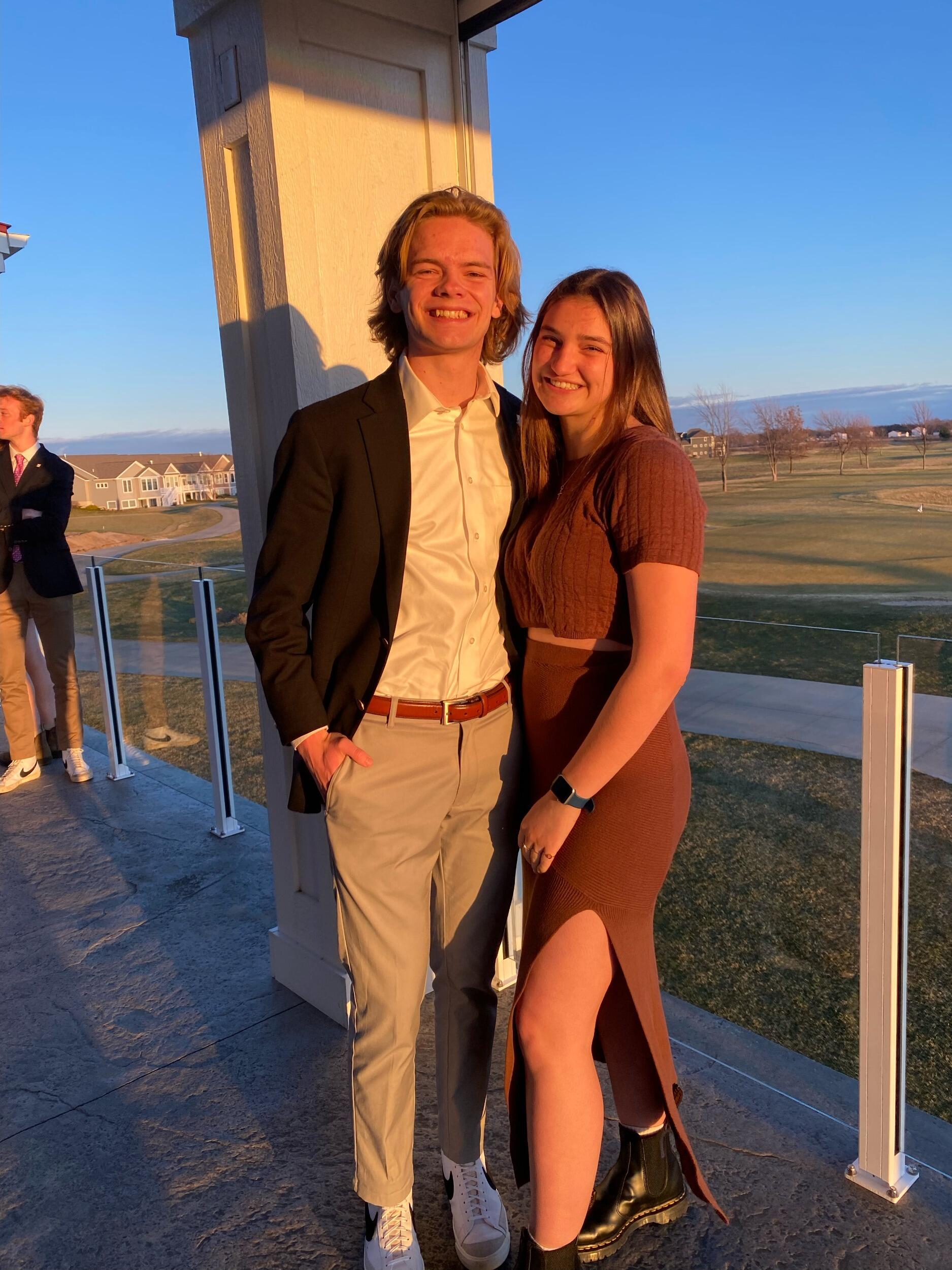 Ellie gets a taste of Greek Life at Hope as we attend the Arcadian spring formal. 