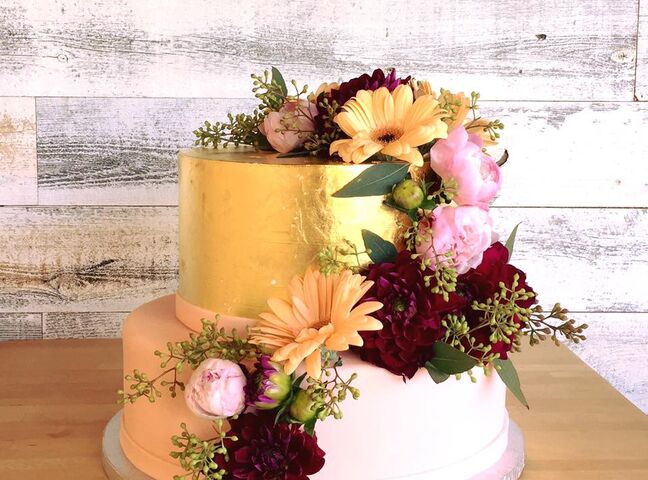 Layer Cake Bakery - LCB | Wedding Cakes - The Knot