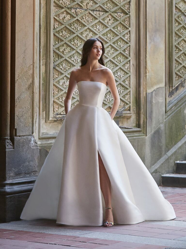 very plain wedding dress