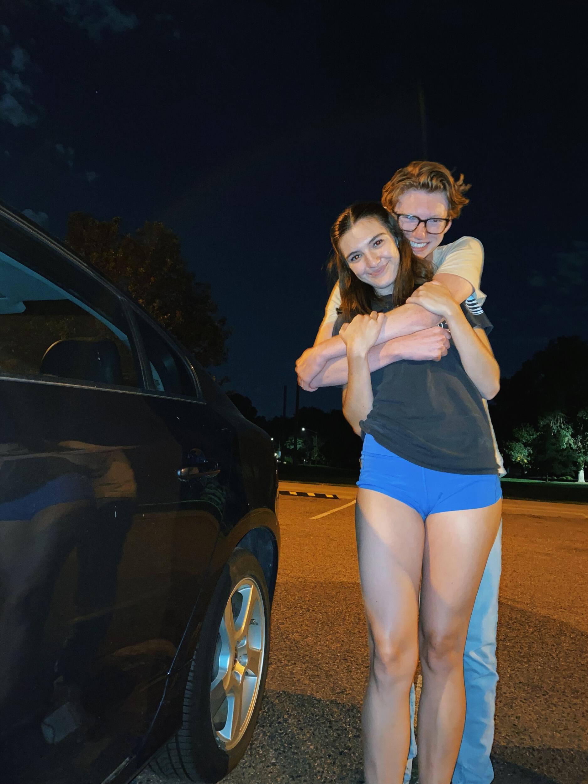 Davis moves to Michigan ): 