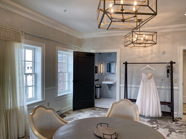 The Stella Hotel & Ballroom Photos - The Knot