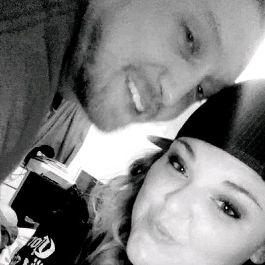 We started dating! 🖤