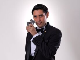 Axel "The Peruvian Sensation" - Magician - Vancouver, BC - Hero Gallery 2