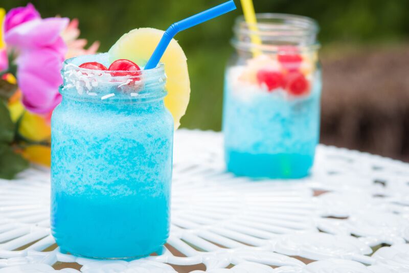 Gender reveal party ideas - baby blue colada mocktail