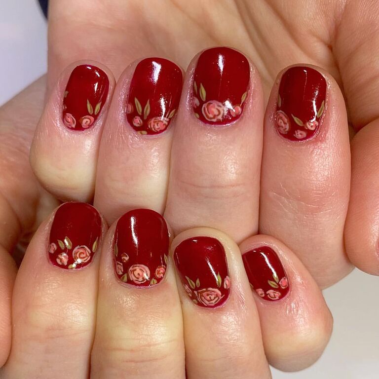 Red rose Valentine's Day nails