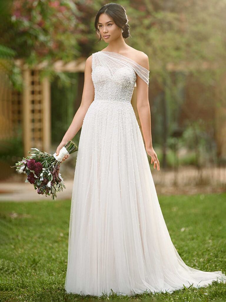 Pleated skirt outlet wedding dress