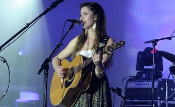 Jessica Allossery - Singer Guitarist - Alexandria, VA - Hero Main
