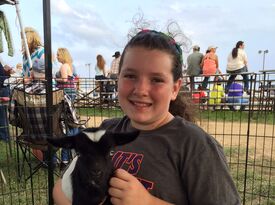 Fannie's Farm Friends - Petting Zoo - Liberty Hill, TX - Hero Gallery 2