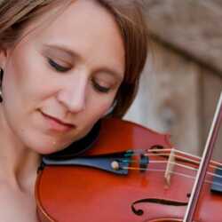 Emily Ricks, violinist, profile image