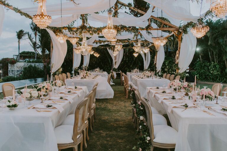 CANAPES & DRINKS @
South Lawn
[Start Time tbc]