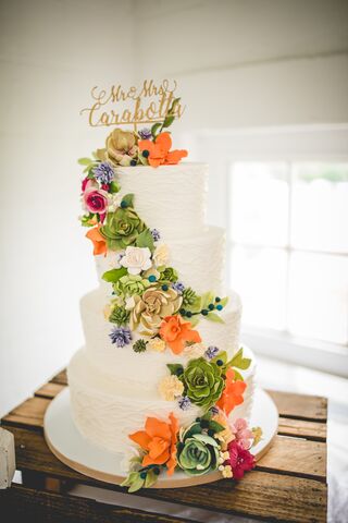 Crave | Wedding Cakes - Willoughby, OH
