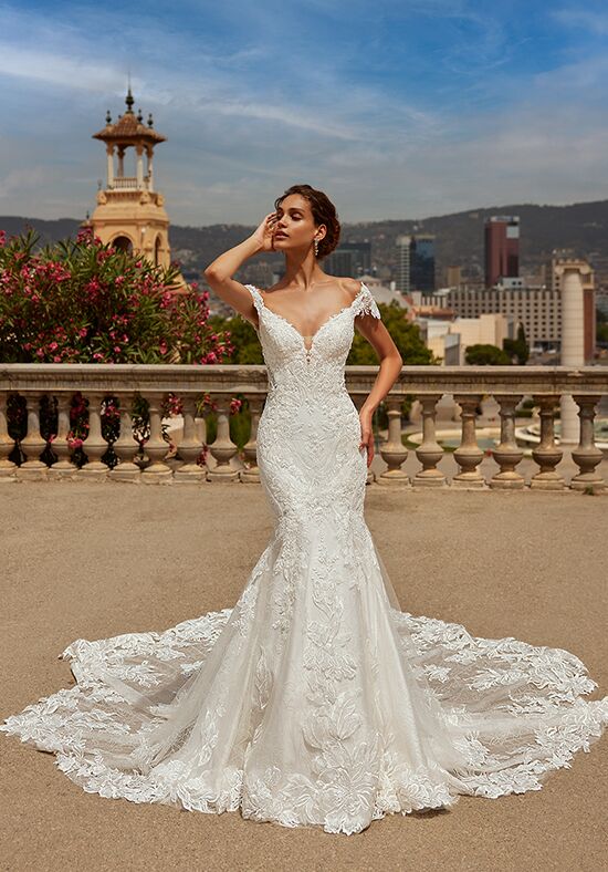 Mermaid cut best sale wedding dress