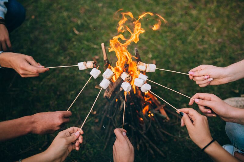 End of summer party ideas: bonfire