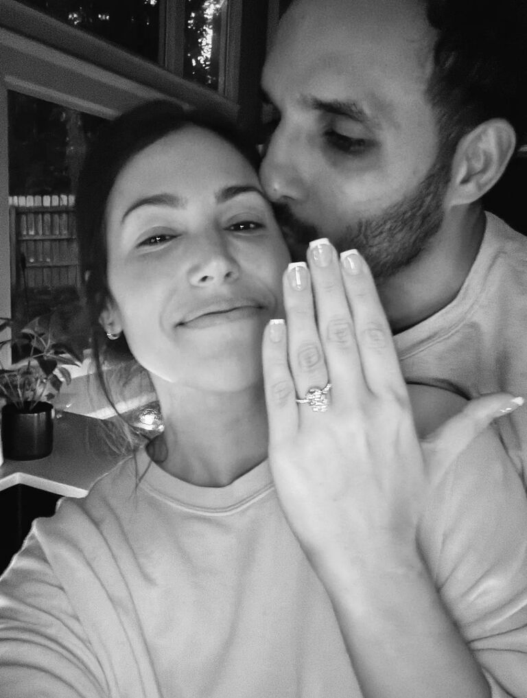We're engaged!!