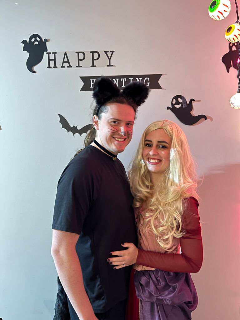 Halloween part 3 with Binx and Sarah Sanderson.
One of these years we will be an actual couple for Halloween! 
(Also, should Grace dye her hair blonde? A hot topic after this photo!)