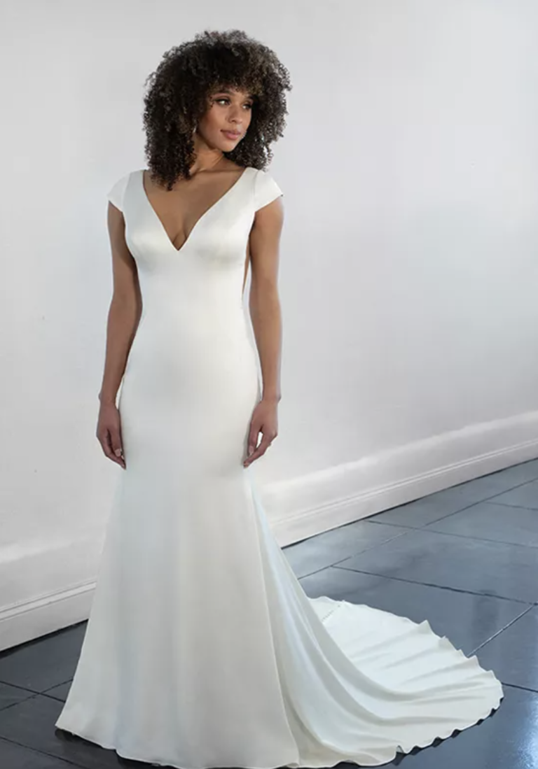 25 Elegant Fit and Flare Wedding Dresses