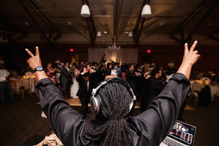 4:30 PM Texas Pro DJ kicks off wedding with reception to follow
