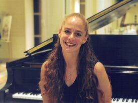 Alisa Gayle-Deutsch - pianist - Pianist - Toronto, ON - Hero Gallery 3