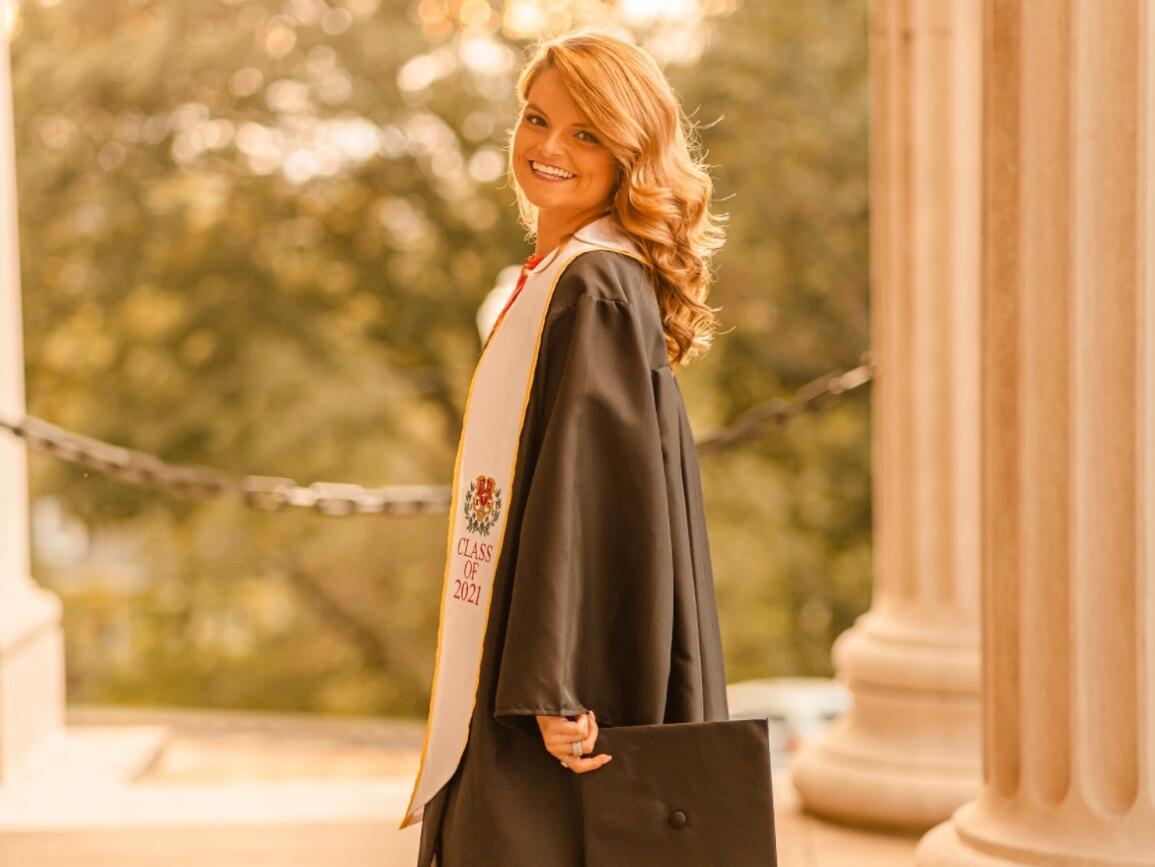 Olivia graduated from Western Kentucky University. She followed Reid and moved to Nashville soon after where she teaches Kindergarten. 