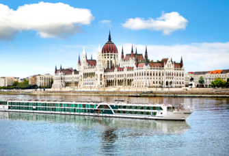 Amadeus River Cruise