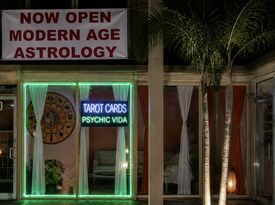 Psychic Tarot & Palmistry Readings - Psychic - Scottsdale, AZ - Hero Gallery 1