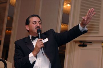 Louis Murad Texas Auctioneer and Emcee - Auctioneer - Dallas, TX - Hero Main