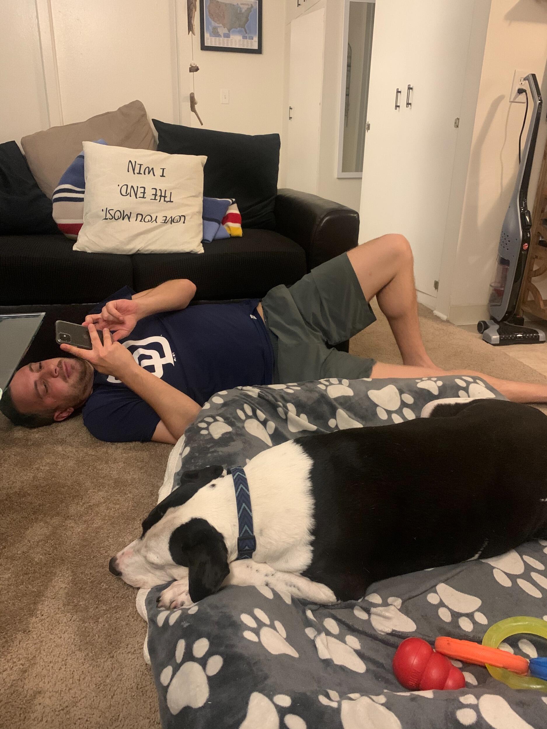 Davide joins Breena in her 400 sqft Santa Barbara apartment. It was a tiny space and sometimes Davide took calls from the bathroom for privacy. (Peep our favorite visitor: Nero, the good-boy)
