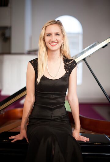 Tabitha Meeks - Classical Pianist - Nashville, TN - Hero Main
