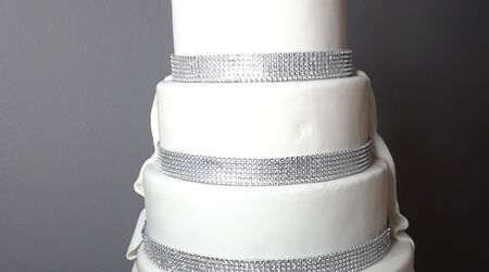 Iced Out Company Cakes!: The Louis Vuitton White Wedding Cake!