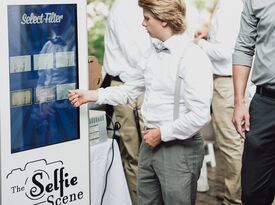 The Selfie Sene - Photo Booth - Salt Lake City, UT - Hero Gallery 4
