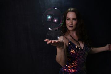 Meadow Perry: Bubble Magician - Magician - Oreland, PA - Hero Main