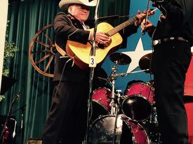 American Hayride Revue - Country Band - Joshua, TX - Hero Gallery 4