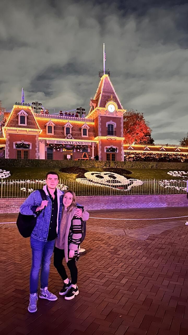 Primera vez en DISNEY juntos nuestro lugar favorito sin saber que pasaría después
