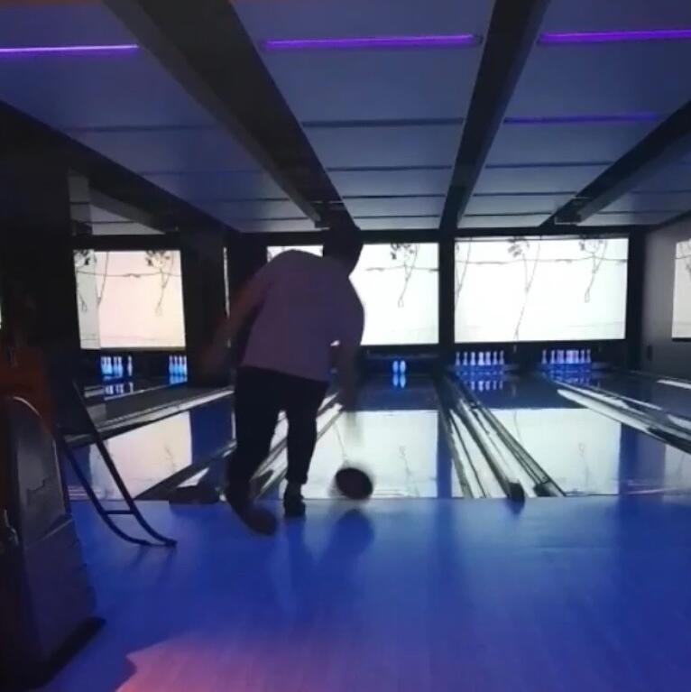 Then proceeded lots of bowling dates, and I mean LOTS. Possibly because Ben thought Matilda was cute and wanted to take her out, or possibly because he worked there and got mates rates… 