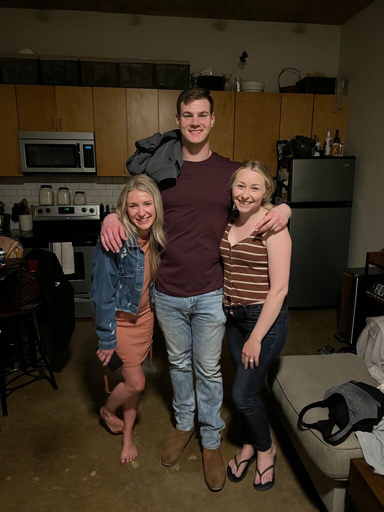 First time Erik met my little Tommie and Katie (Laura and Leah). Yes, they were the first to grill him on questions.