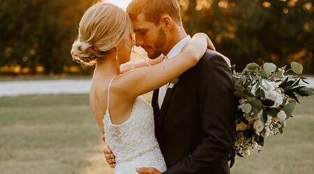 Nhiếp ảnh cưới - Bạn đang muốn tạo ra những bức ảnh cưới đẹp và đậm chất lãng mạn? Hãy để các nhiếp ảnh gia chuyên nghiệp của chúng tôi giúp bạn. Với sự tận tâm và kinh nghiệm trong lĩnh vực này, chúng tôi sẽ ghi lại những khoảnh khắc đáng nhớ nhất trong ngày cưới của bạn.
