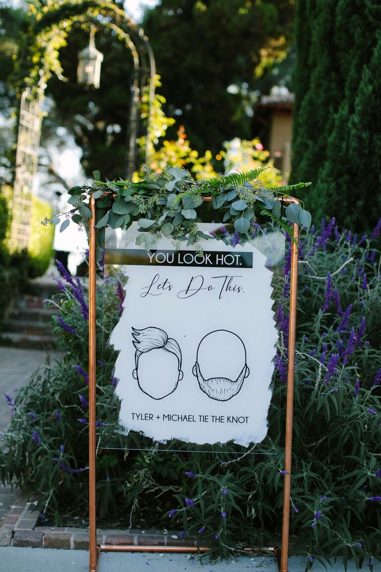 outdoor wedding sign ideas