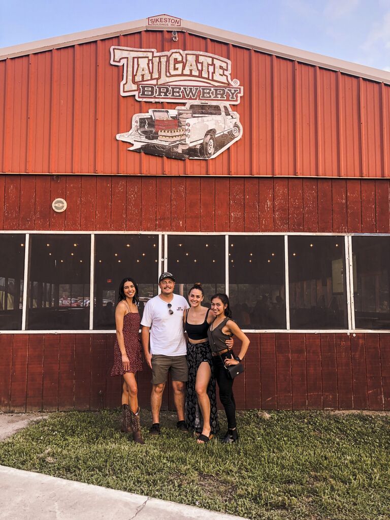 Got to show our friends some of our favorite places!