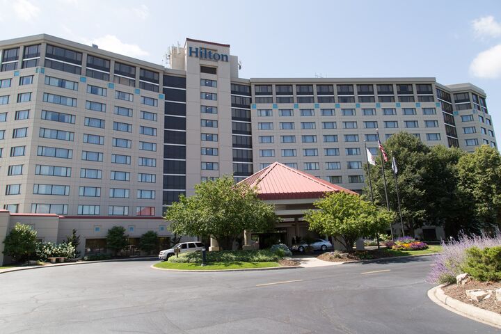 Hilton Chicago/Oak Brook Hills Resort-Conference Center - Oak Brook, IL