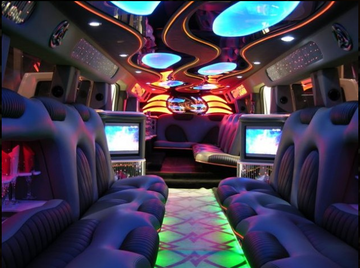 Hollywood Limousine - Event Limo - Chicago, IL - Hero Main