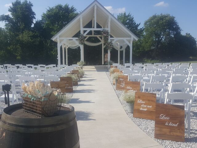 The Silver Spoon Barn Reception  Venues  Joplin  MO 