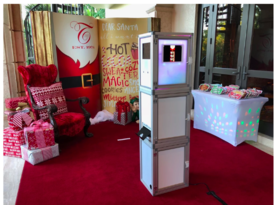 WoW Time Photo Booths - Photo Booth - Orlando, FL - Hero Gallery 1