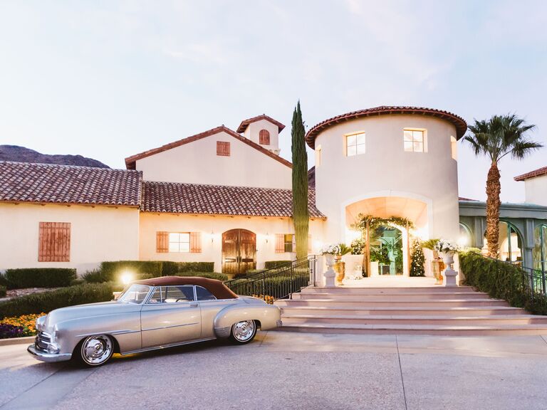 Outside view of country club venue in Nevada
