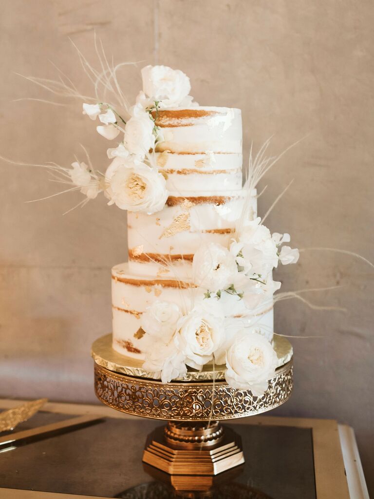 50 Wedding Cakes With Flowers That Create a Wow Moment