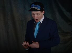 Tyler Linton - Comedy Magician - Minneapolis, MN - Hero Gallery 3