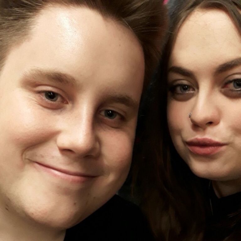 Matt asks Em to officially be his girlfriend on Facebook. Love in a social media age. 